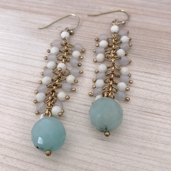 ❤️ Banana Republic gold blue beaded earrings - Picture 2 of 3